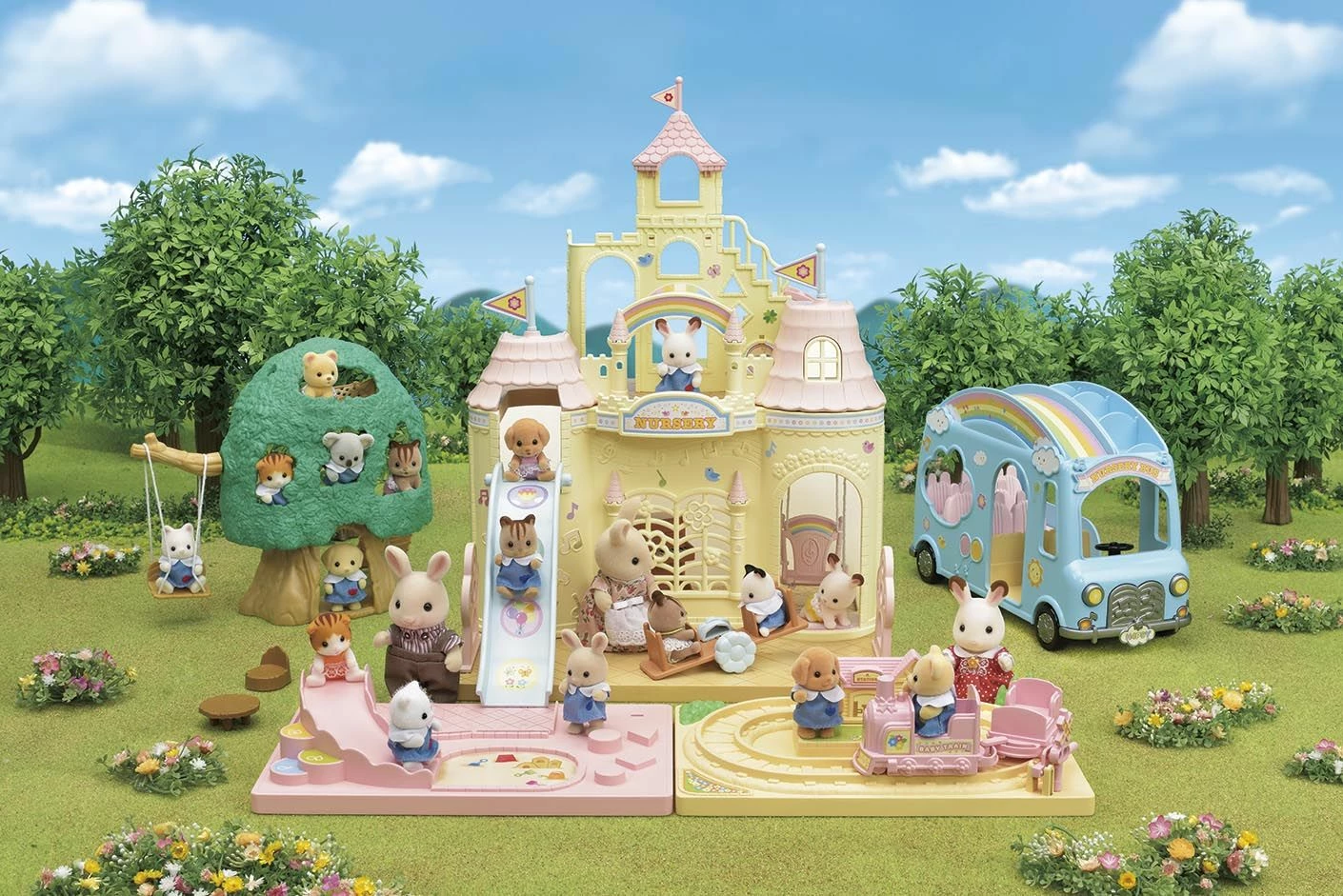 SYLVANIAN FAMILIES BABY CASTLE NURSERY GIFT SET - Image 2