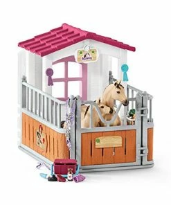 SCHLEICH HORSE STALL WITH HORSES AND GROOM