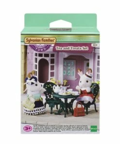 SYLVANIAN FAMILIES TOWN TEA AND TREATS SET WITH FURNITURE